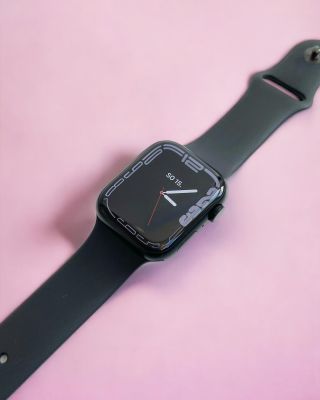 🍎⌚️ Právě teď najdete na Jabkobazaru! 🌟 Velmi krátce používané Apple Watch 9 Midnight/45 mm v hliníkové verzi, iCloud účet...