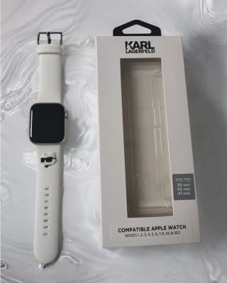 Právě na Jabkobazaru Apple Watch SE 40 GPS 2.generace Starlight ✨pouze aktivované, nepoužívané ✨Apple záruka do 1.9.2025...